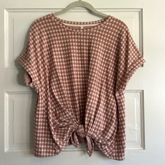 Lou and Grey Gingham Tie Front Top - Picture 3 of 7